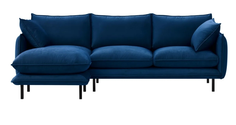 MODELL:  VICTORIA ECKSOFA IN SAMTSTOFF „ KRONOS “