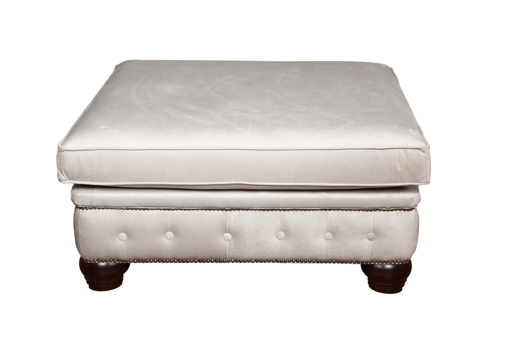 MODELL:  " CHESTERFIELD CLASSIC “  HOCKER - GROSS ( 100 x 100 cm ) IN STOFF AMORE PREMIUM *)